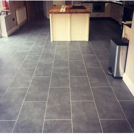 Moduleo tiles in Azuriet with light grey feature strips 