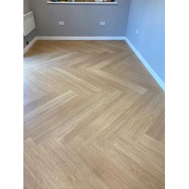 Karndean Van Gough LVT in Honey Oak Herringbone