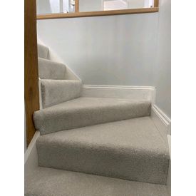 Stain resistant carpet