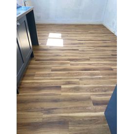 Amtico Spacia Canopy Oak LVT fitted in a kitchen