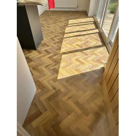 Amtico Signature parquet in Kitchen 